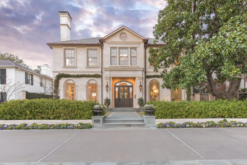 Agalarov Estate внутри