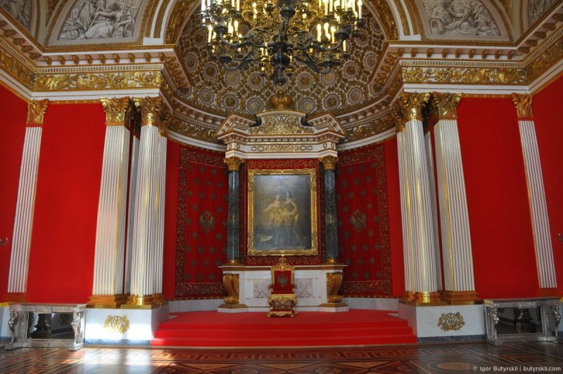 Белый зал главного штаба Эрмитажа