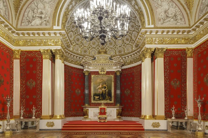 Георгиевский (большой Тронный) зал зимнего дворца
