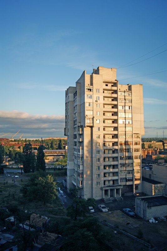 Многоэтажки из окна