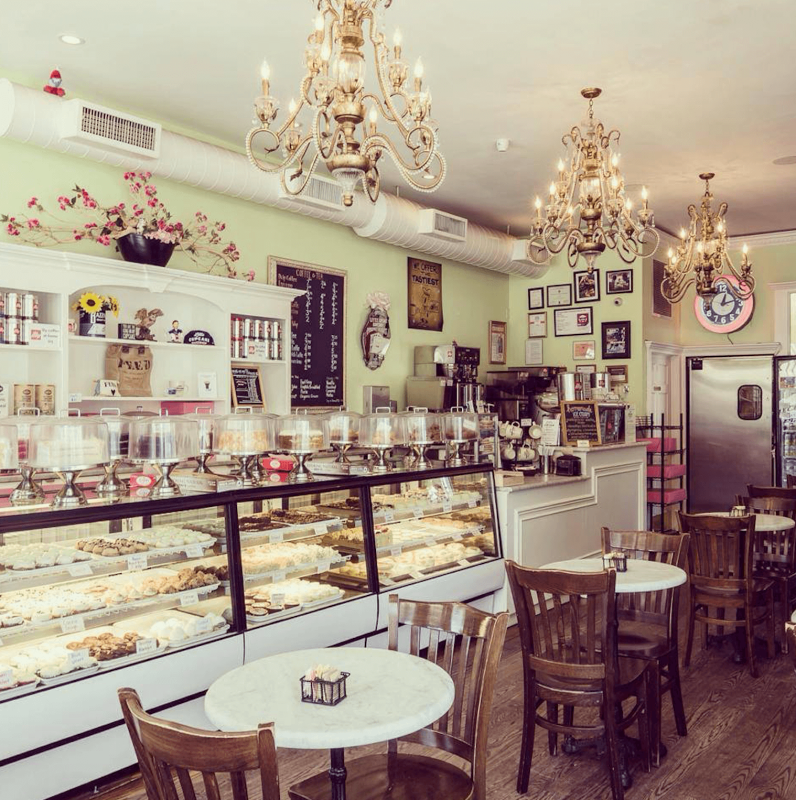 Кафе-кондитерская «Bakery Chicago Family»