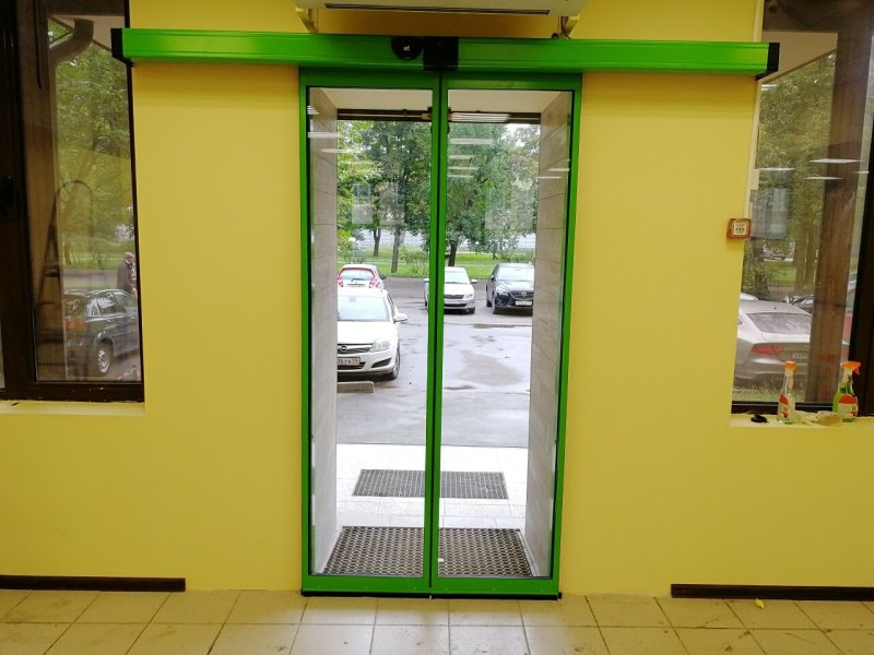 Автоматические раздвижные двери Geze