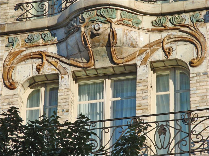 «Ар-нуво» (Art nouveau, Франция, Эктор Гимар)
