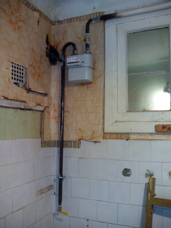 Газовая труда в квартире
