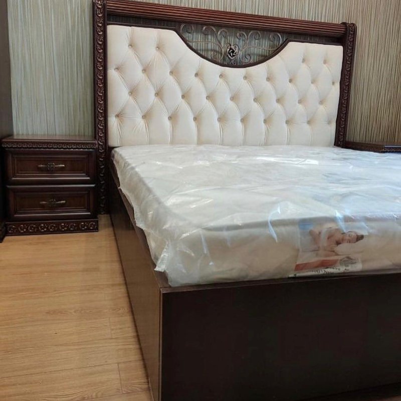 Спальный гарнитур Берта Арида