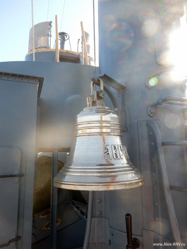Корабельная рында на военном корабле