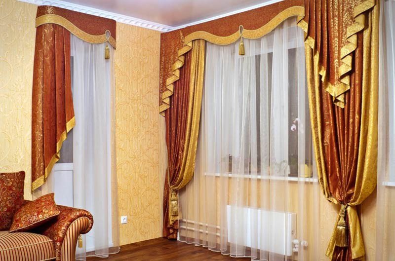 Жесткий ламбрекен для штор