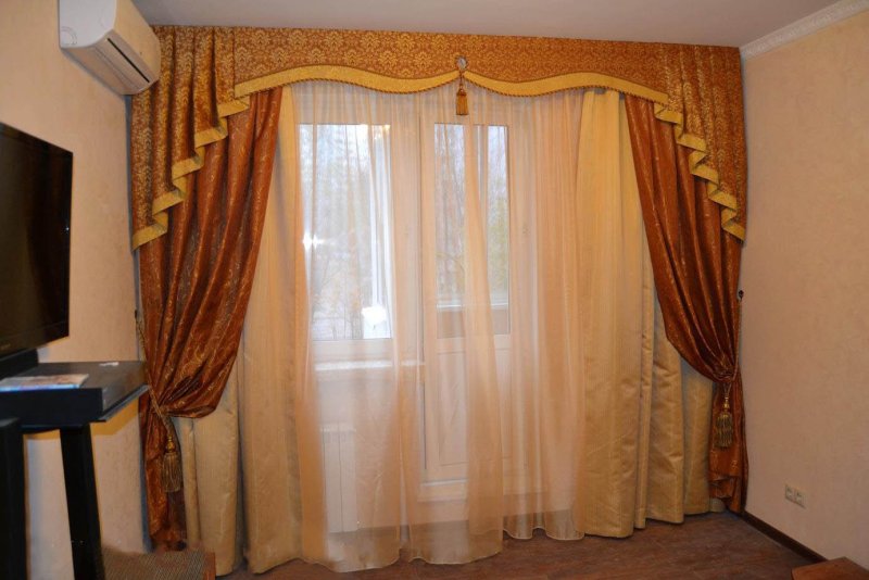 Ажурный ламбрекен
