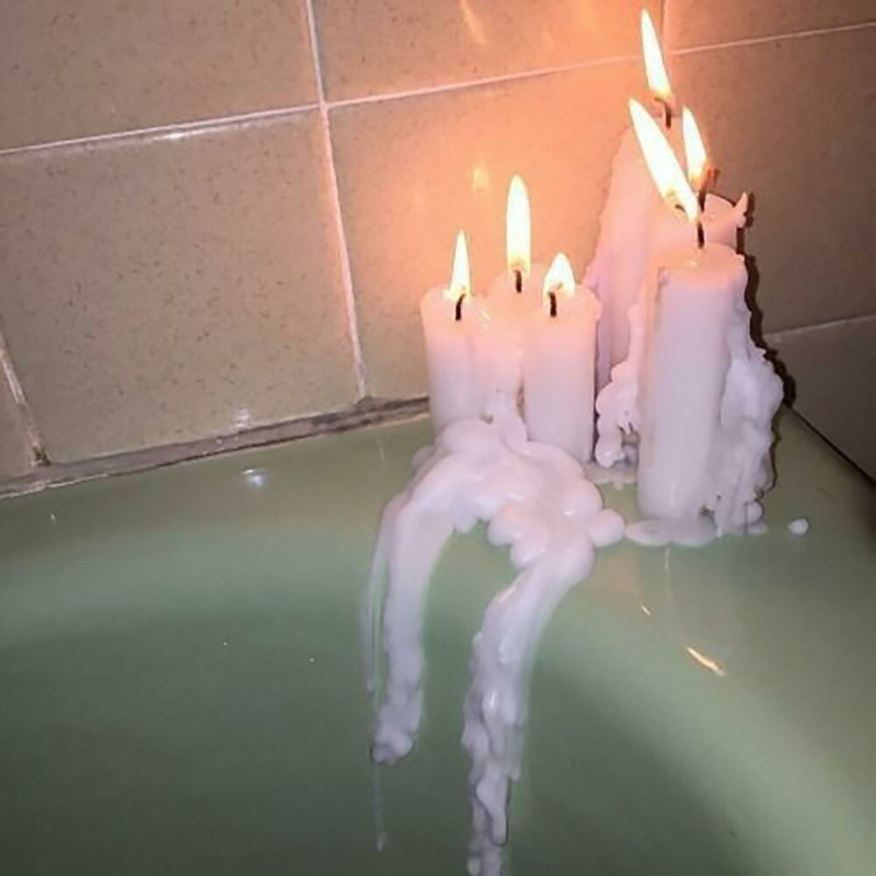 Ванная со свечами