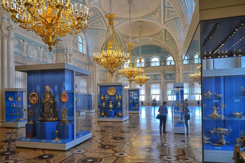 Мраморный дворец Белоколонный зал