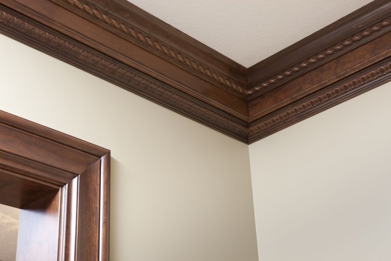Карниз Orac Decor c303