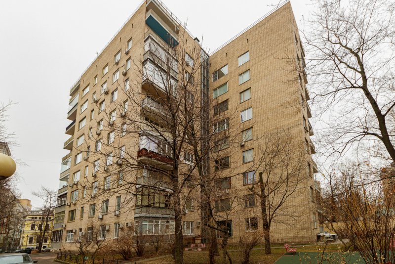 Гостиная классика в сталинке