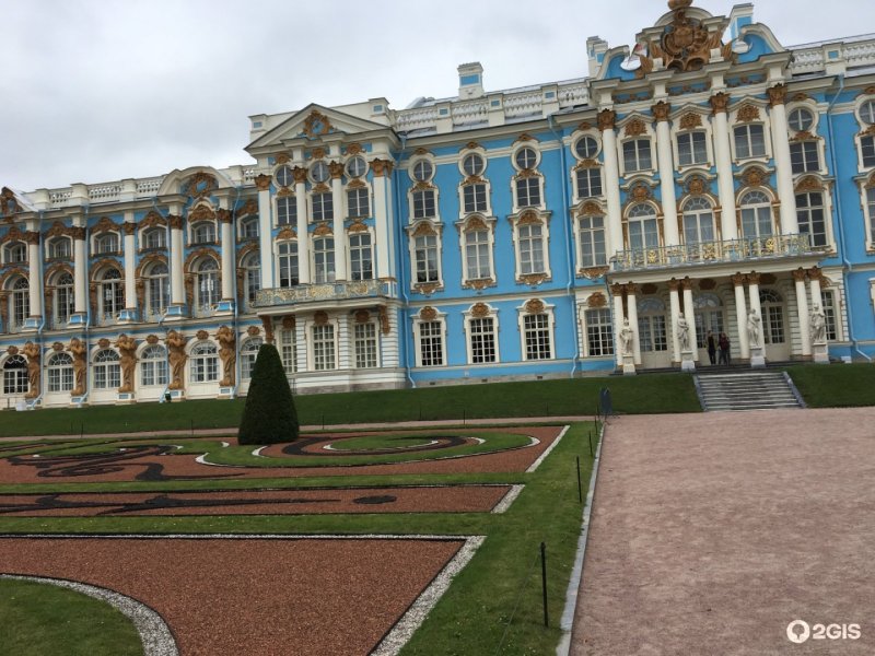 Екатерининский дворец Петергоф