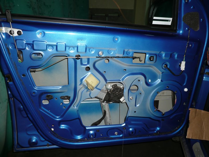 Renault Logan 2011 дверь задняя правая