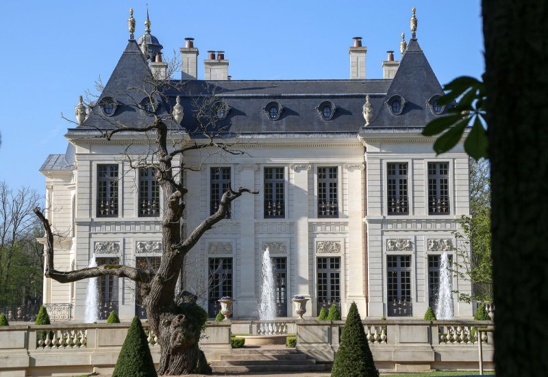 Замок Chateau Louis XIV