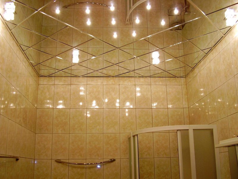 Пластиковый потолок в ванной