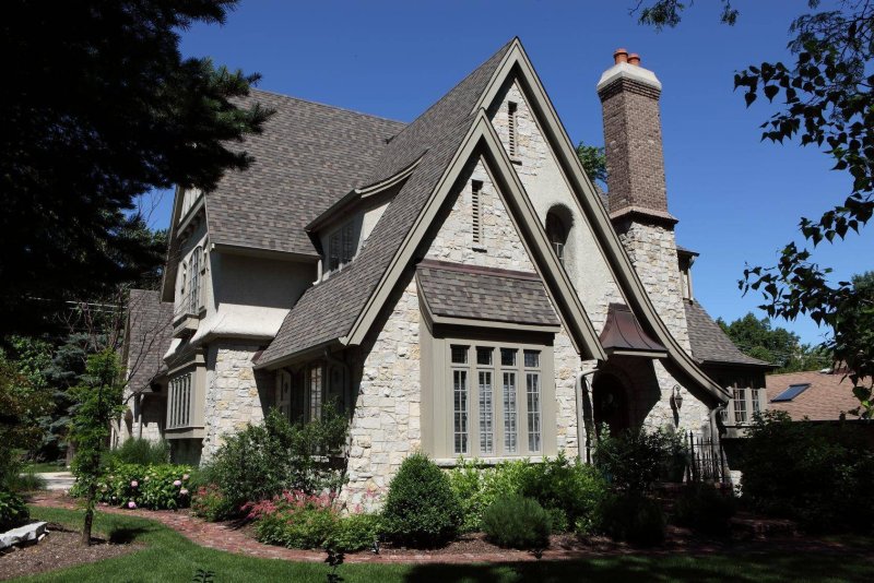 Стиль Тюдор (Tudor Revival Cottage)