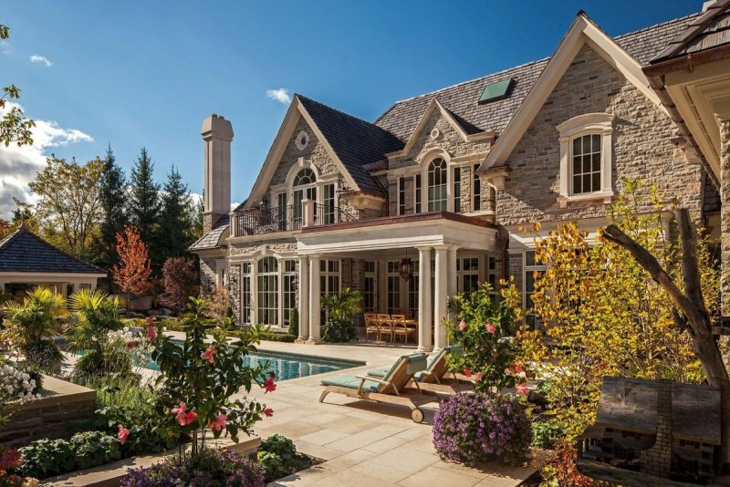 Стиль Тюдор (Tudor Revival Cottage)