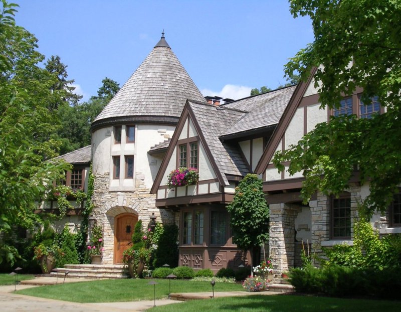 Стиль Тюдор (Tudor Revival Cottage)