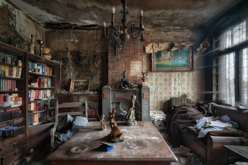 Заброшенный дом в деревне