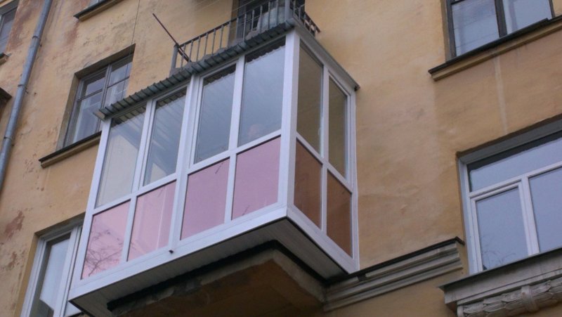 Французские балконы и панорамное остекление
