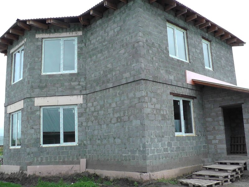 Дом из керамзитных блоков