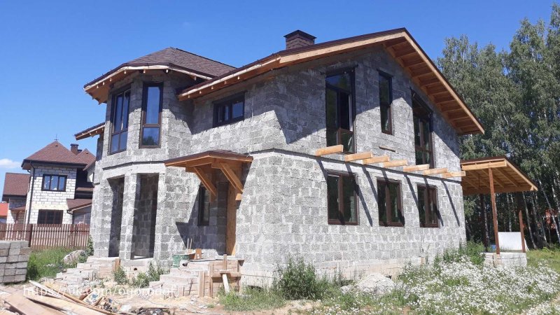 Баня из керамзитных блоков с мансардой