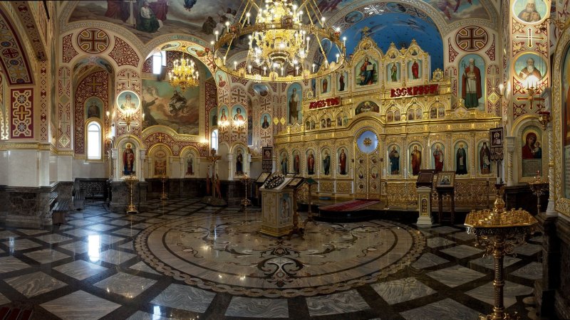 Воскресенский монастырь Пермь Воскресенский собор интерьер