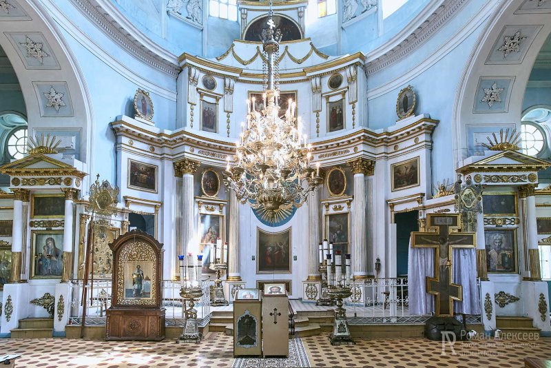 Интерьеры храмов