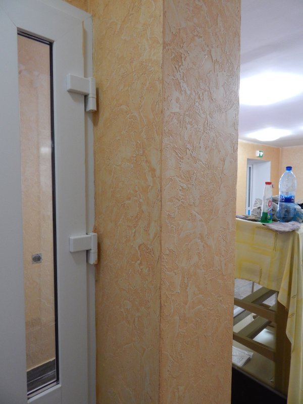 Дом с декоративной штукатуркой