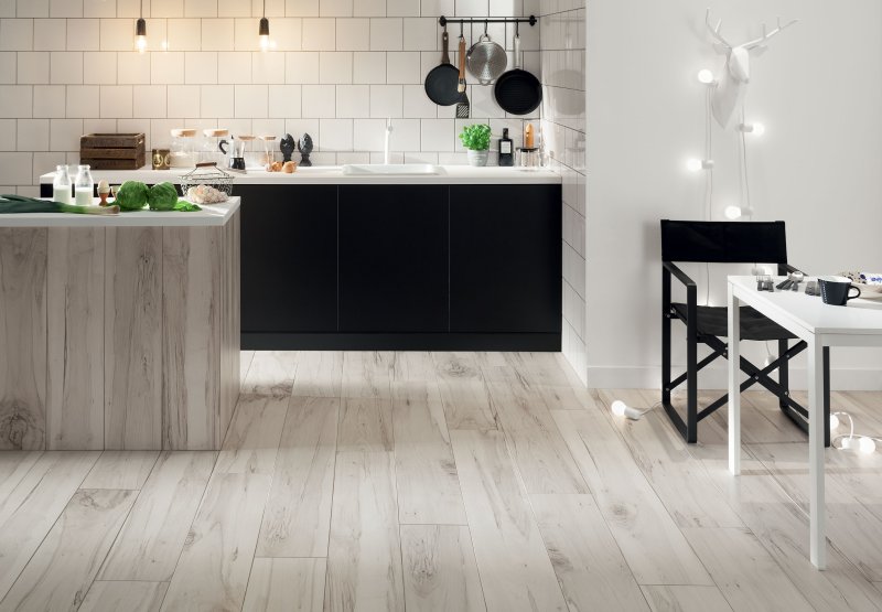 Керамогранит Korzilius "Wood Craft White Str "119,8x19 пол 1,14 кв.м.