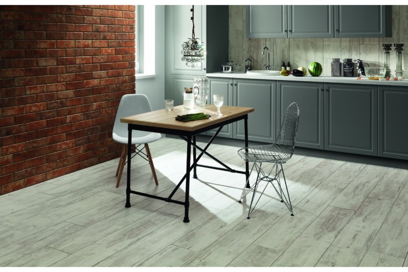 Керамогранит Korzilius "Wood work White Str " 119,8x19 пол 1,14 кв.м.