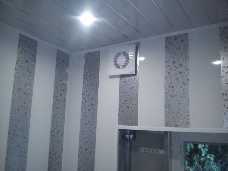 Отделка ванной панелями