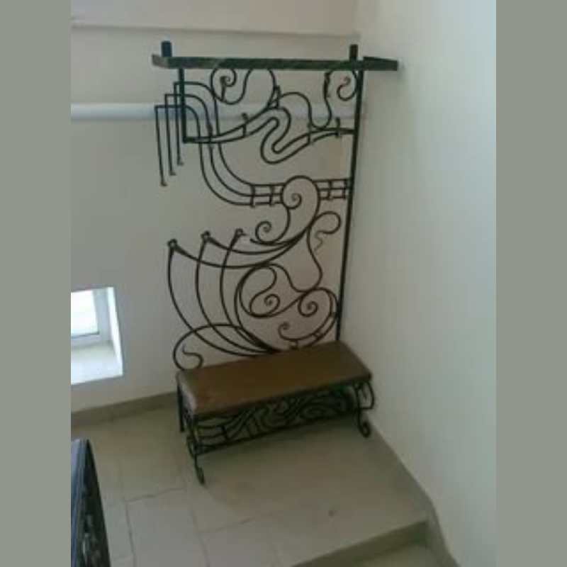 Кованые вешалки в прихожую