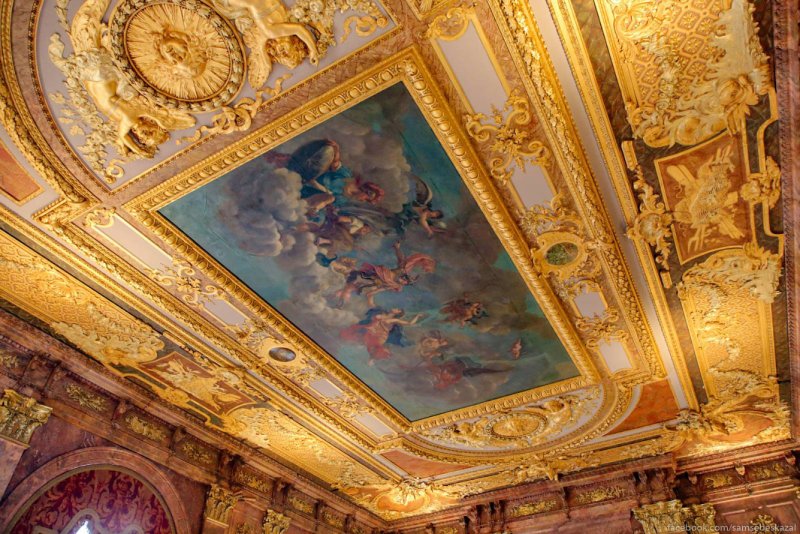 Мраморный дворец Ринальди лестница