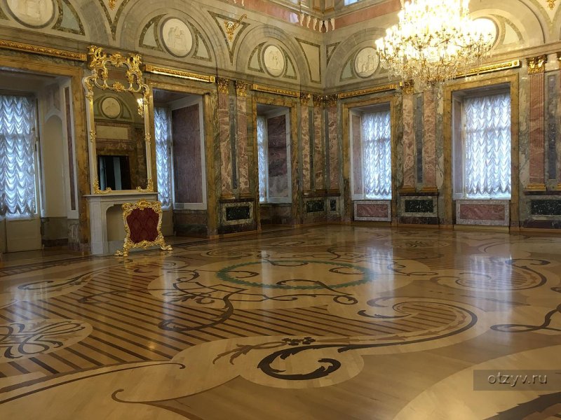 Двусветный парадный мраморный (Орловский) зал