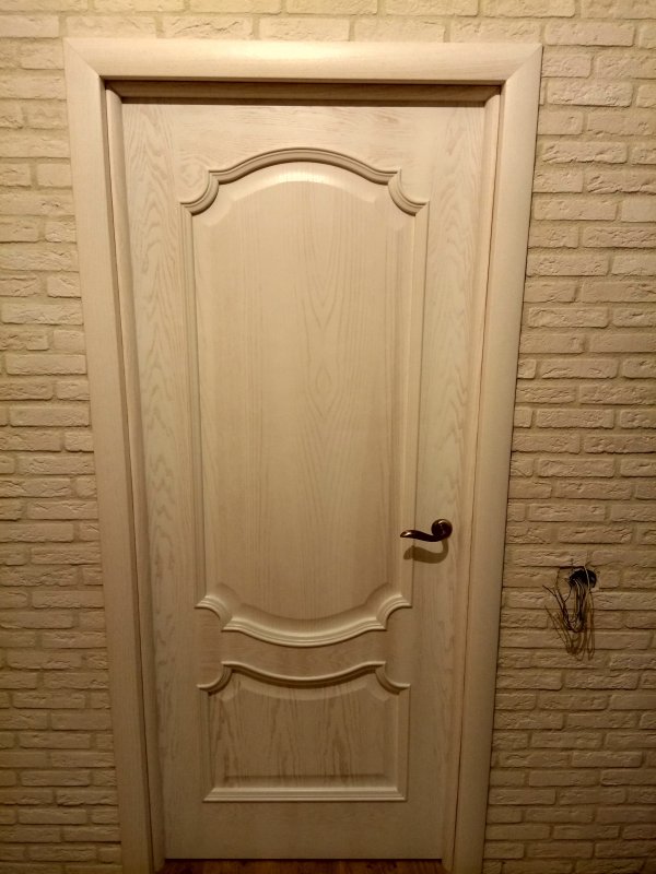 Дверь экошпон ясень латте