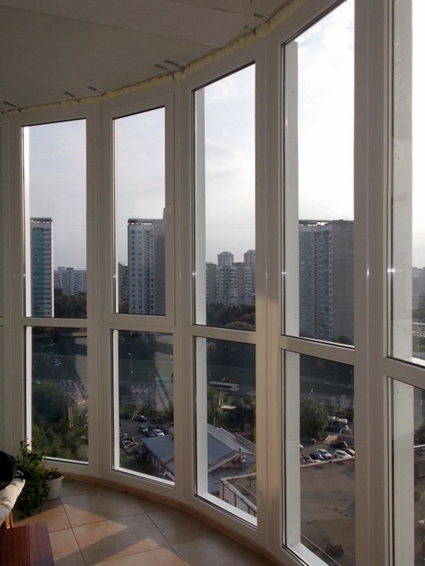 Полупанарамное остекление