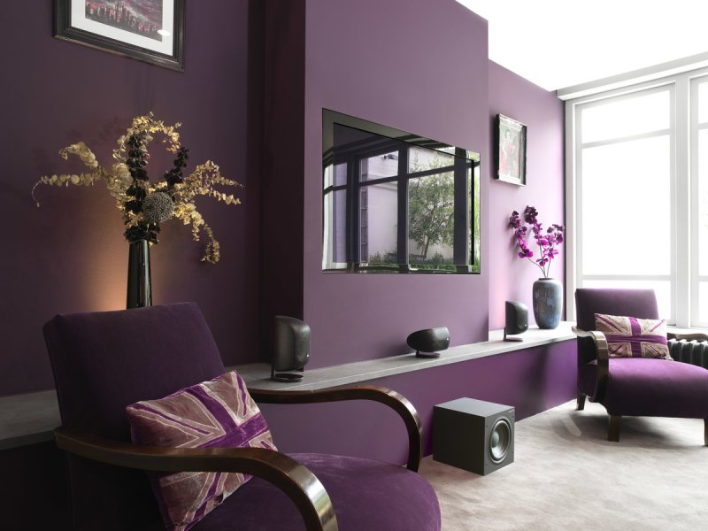 Dulux 40yy 83/021