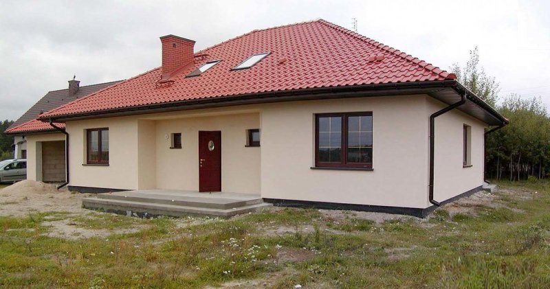 Оштукатуренные фасады одноэтажных домов