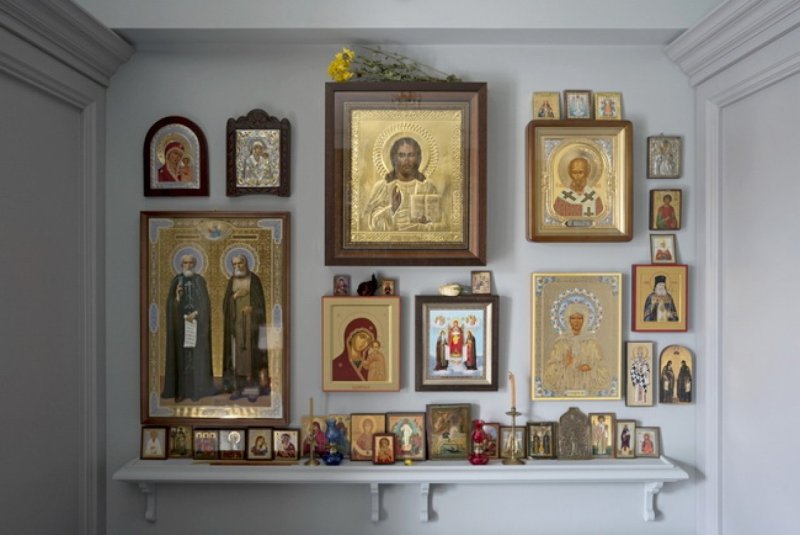 Постеры в интерьере гостиной