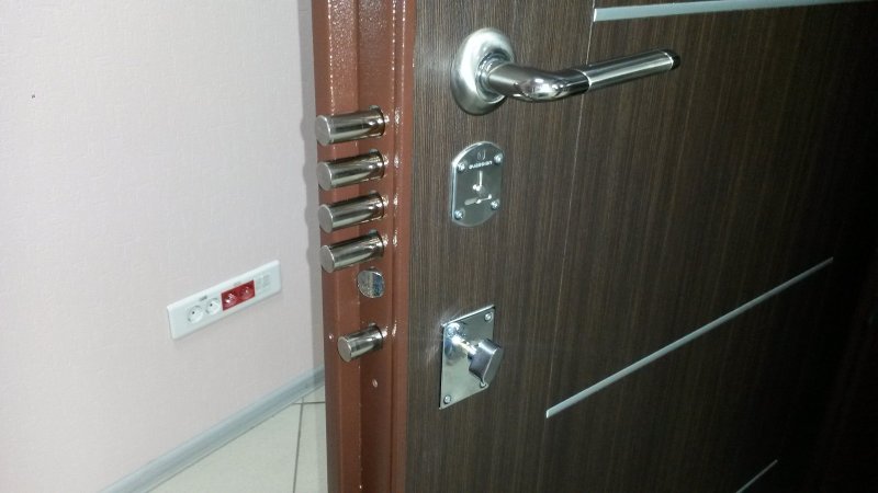 Металлические двери