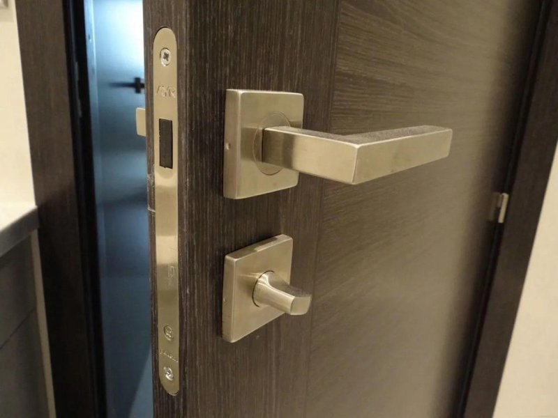 Замок для двери