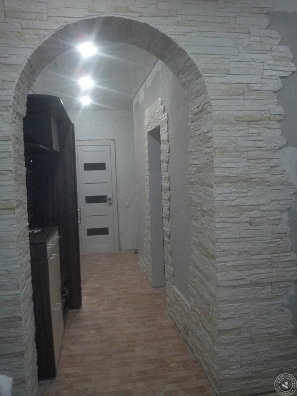Отделка арки декоративным камнем