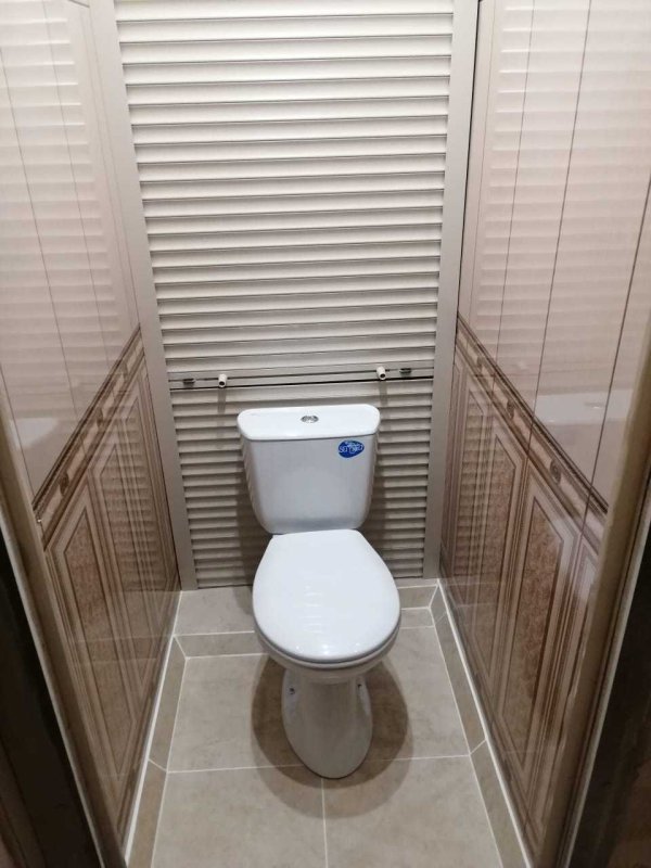 Отделка туалета пластиковыми панелями