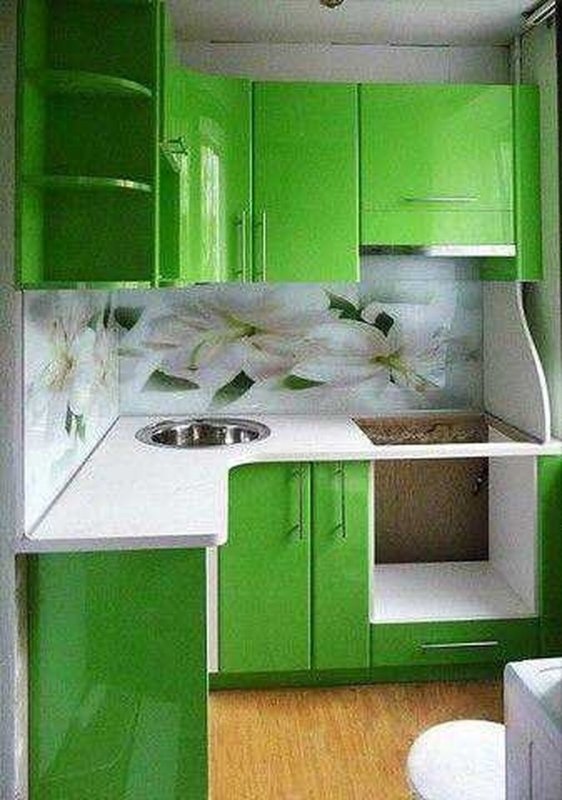 Кухня в зеленых тонах