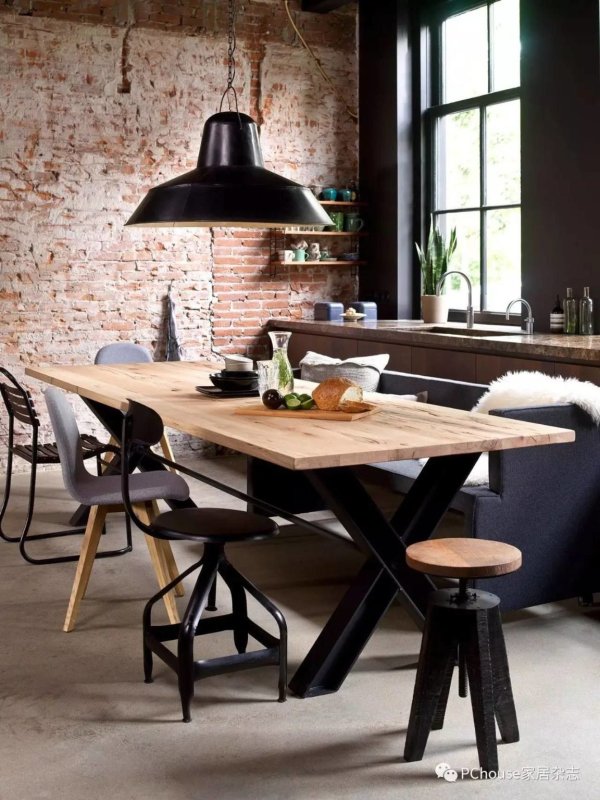 Круглый стол Bar Slab из слэбов дуба