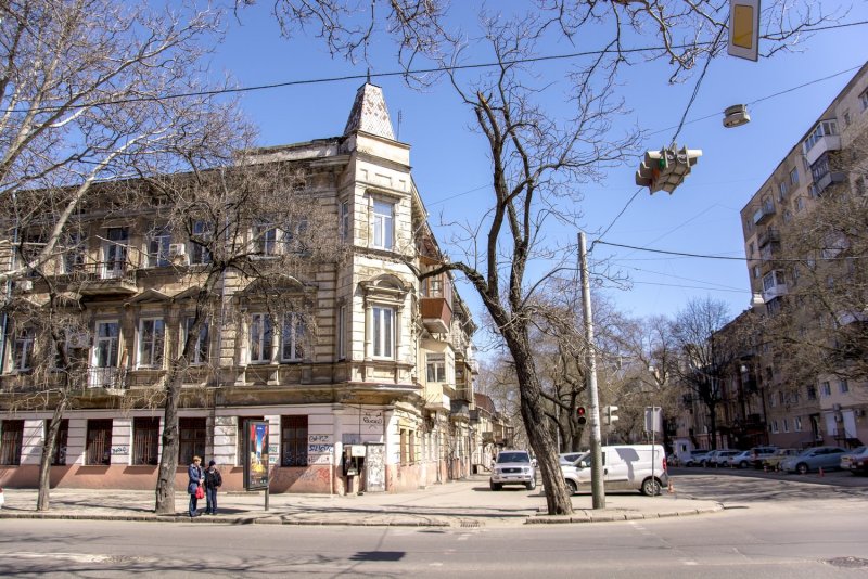 Дом стена в Одессе