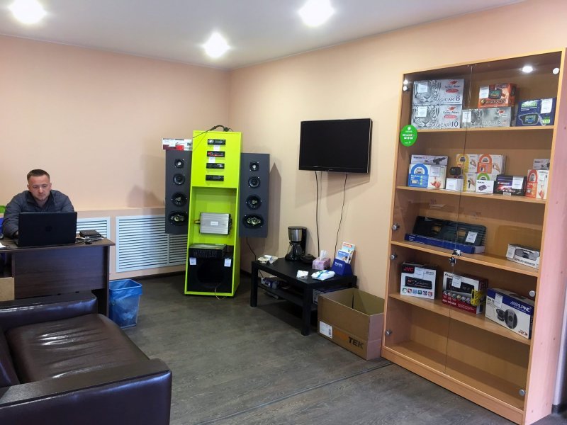 Комната для клиентов автосервиса