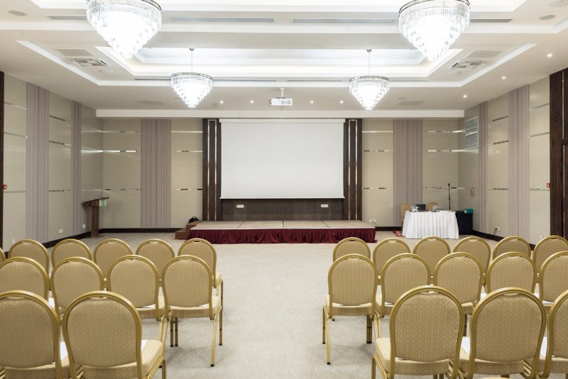 Wyndham Garden Astana конференц зал